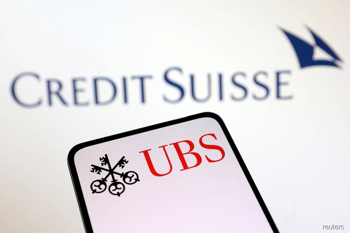 UBS considers delaying results after Credit Suisse rescue 